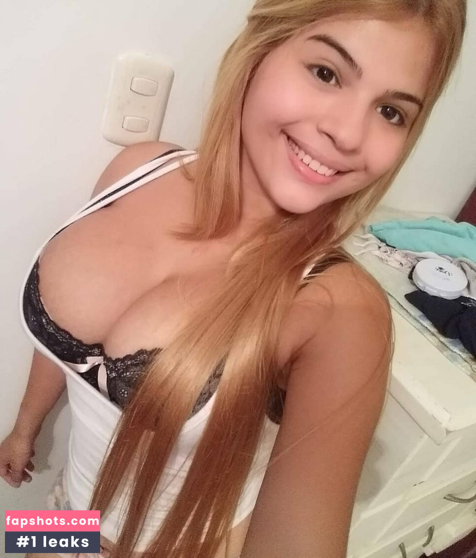 Maria Paola gallery photo #37