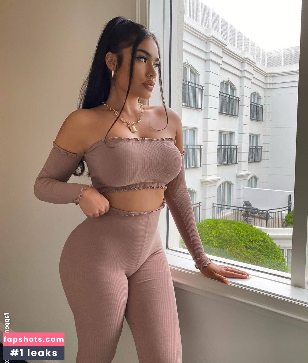 Maria Perez gallery photo #93