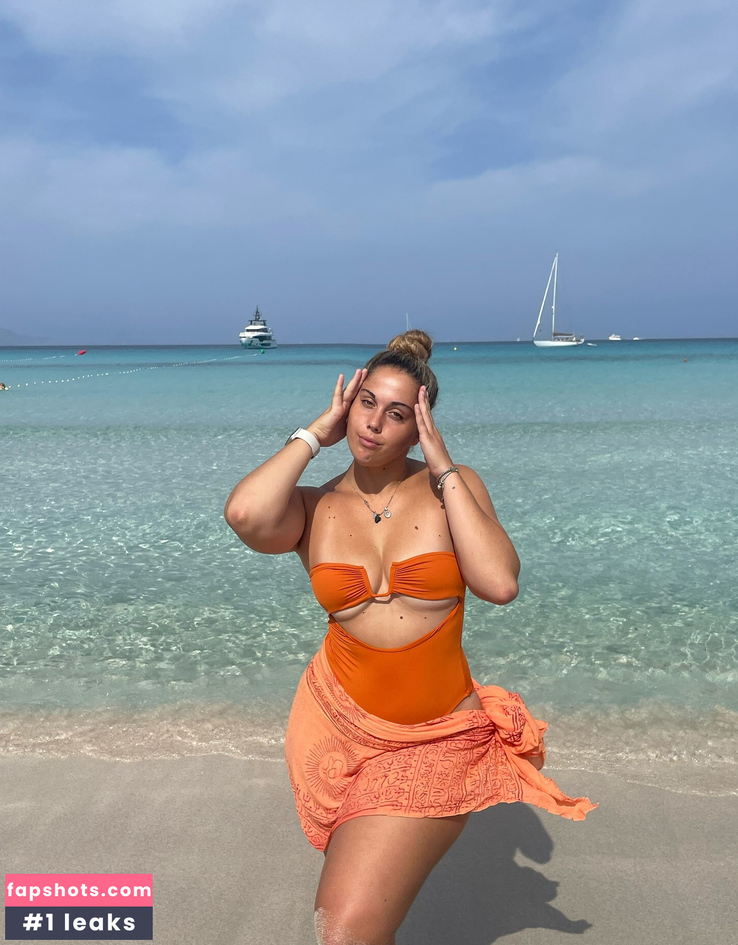 Maria Perez Vilaplana nude babe gallery