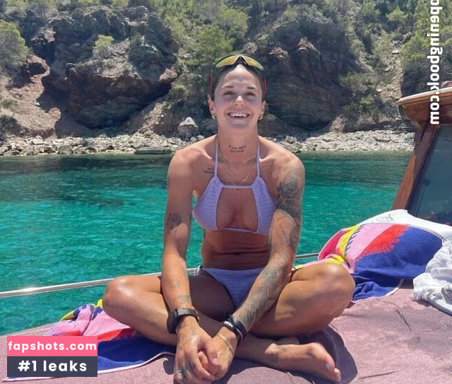 María Pilar León Cebrián gallery photo #21