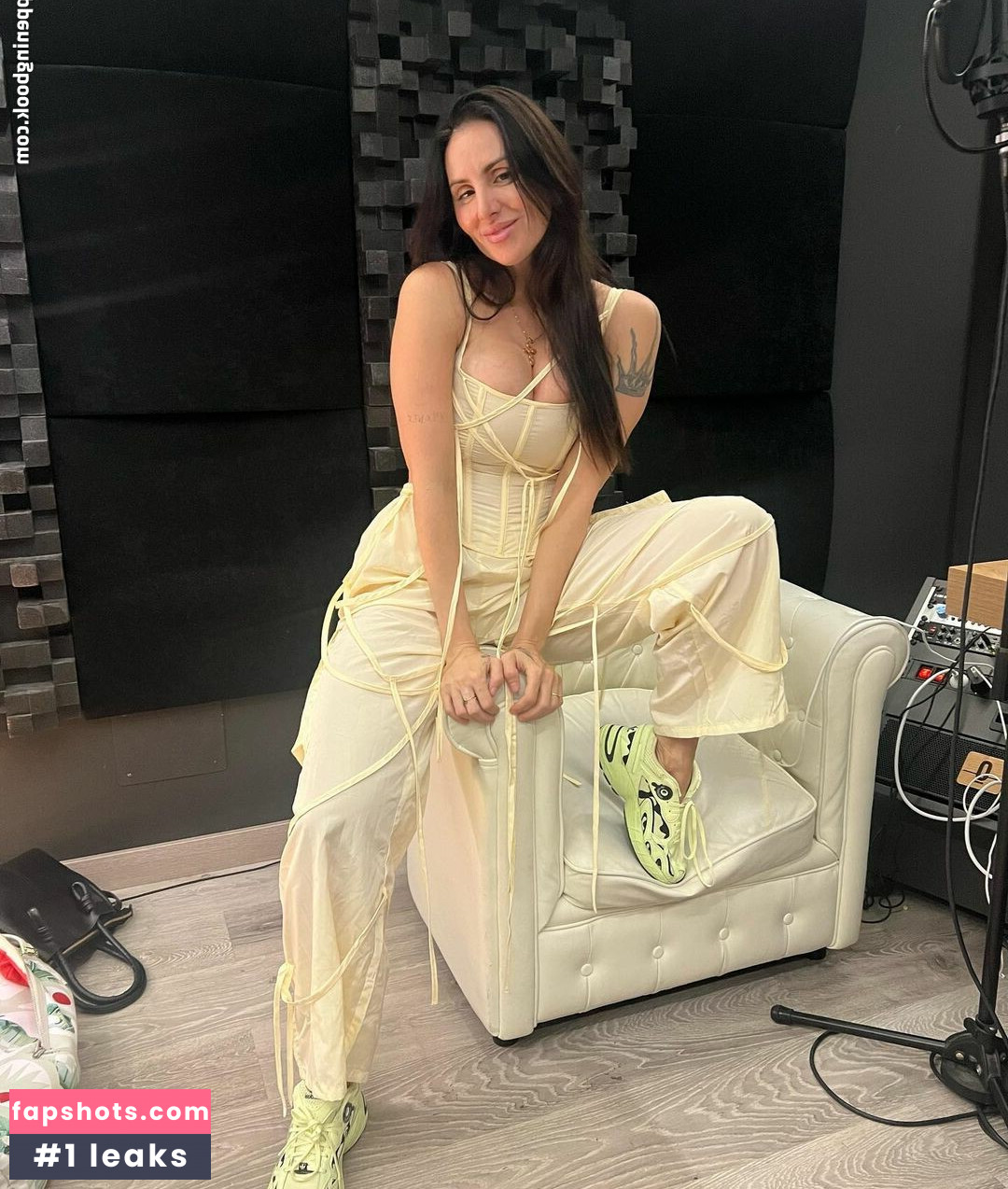 Maria Rodriguez gallery photo #27