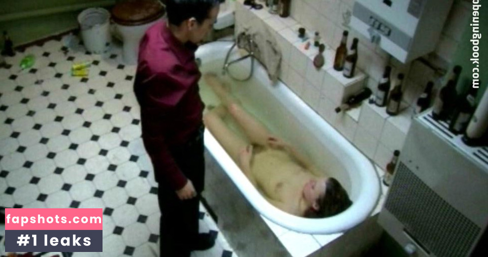 Maria Simon nude babe gallery