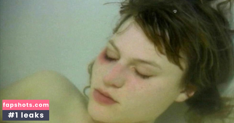 Maria Simon gallery photo #22