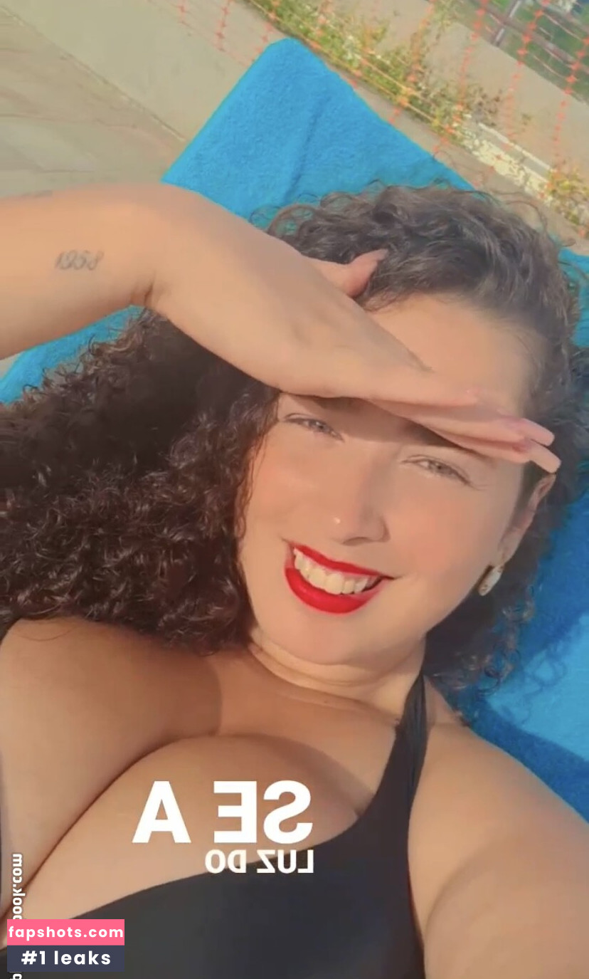 Maria T gallery photo #13