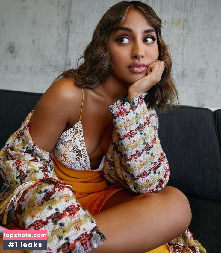 Maria Thattil gallery photo #32