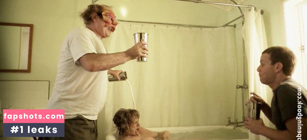 Maria Venuti nude babe gallery