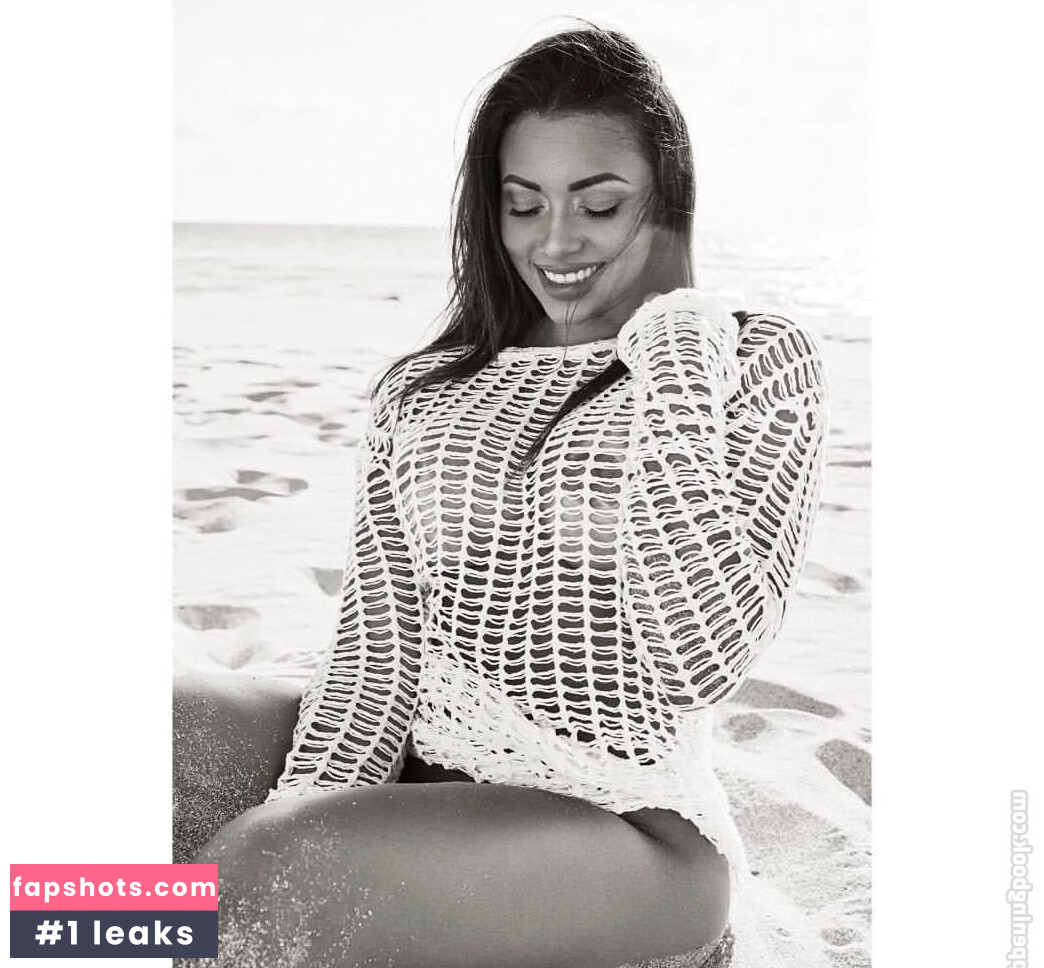 Maria Villalba gallery photo #45