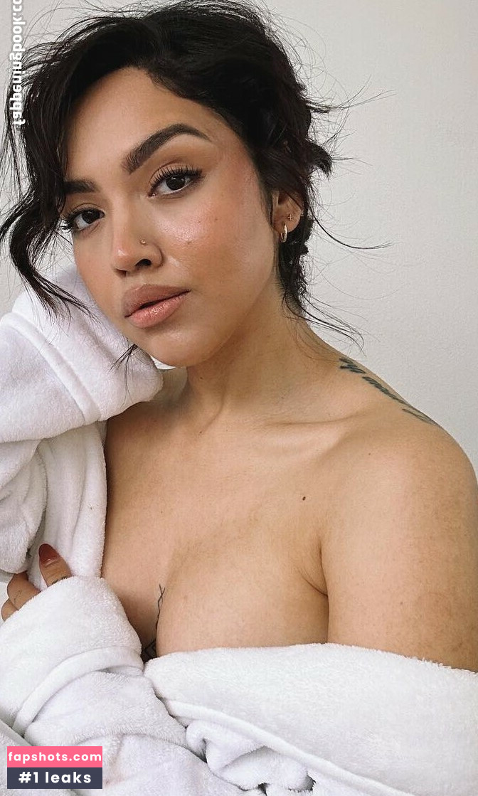 MariaaGloriaa nude babe gallery
