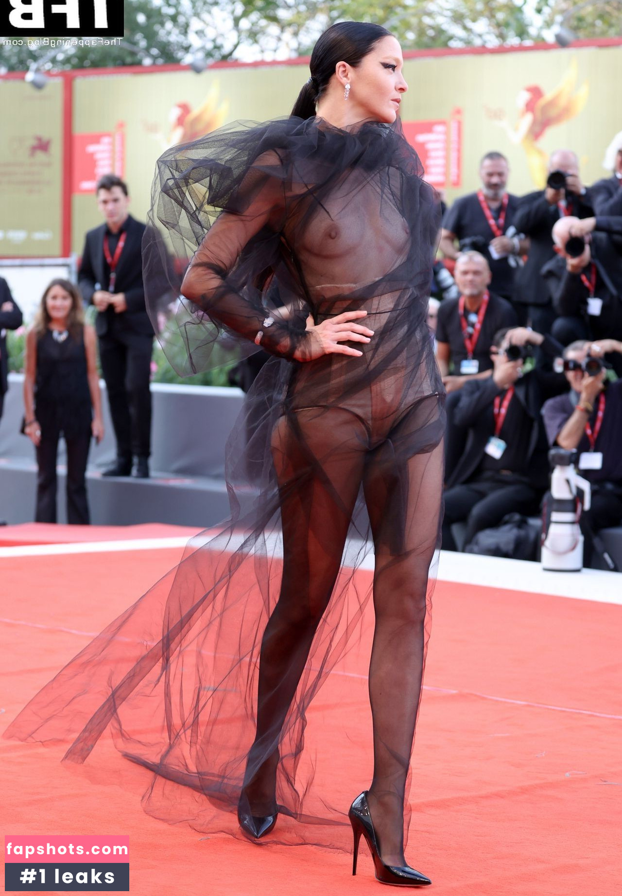 Mariacarla Boscono gallery photo #2