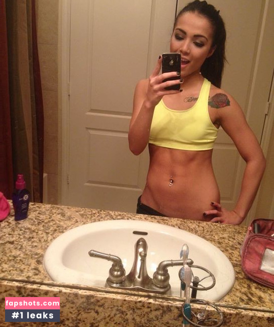 Mariah Corpus gallery photo #33