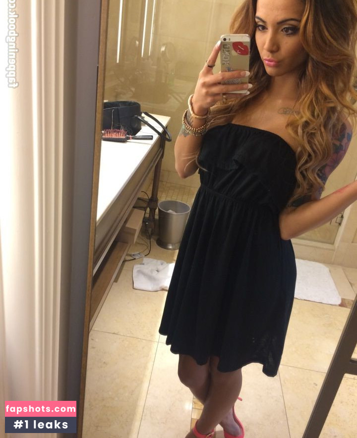 Mariah Corpus gallery photo #46