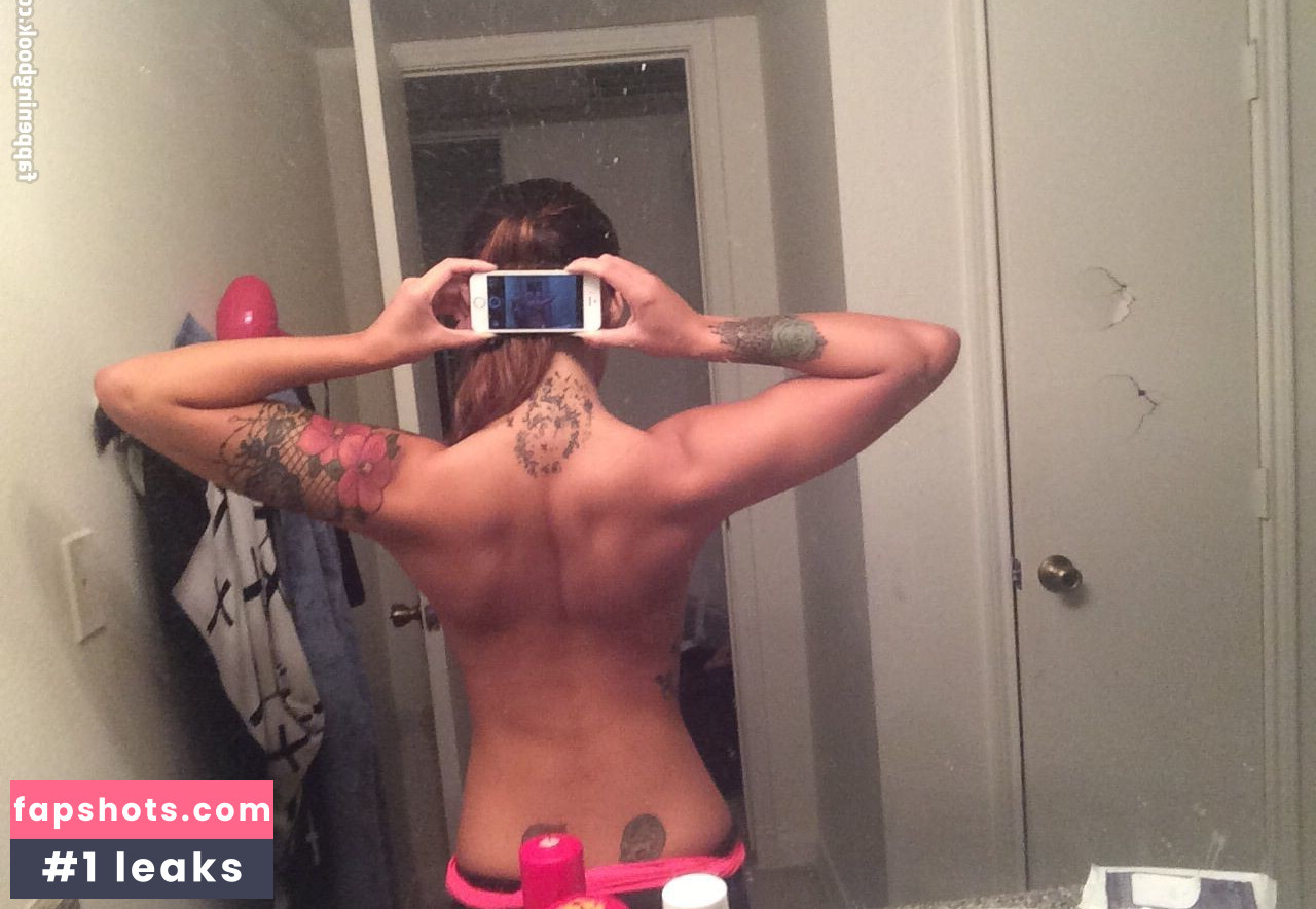 Mariah Corpus gallery photo #54