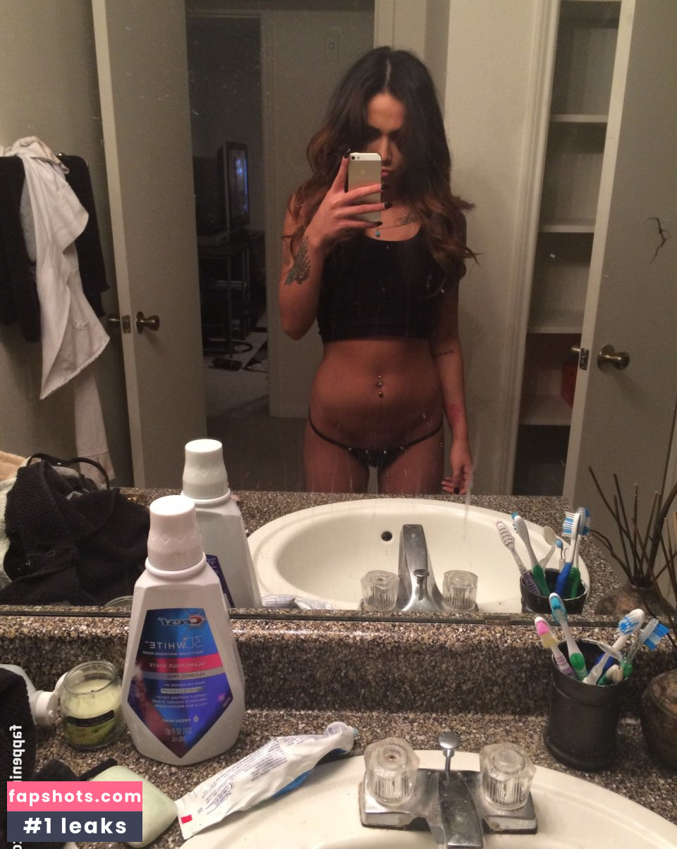 Mariah Corpus gallery photo #88