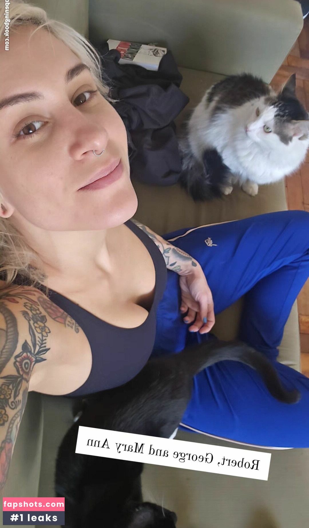 Mariana Ayres gallery photo #2