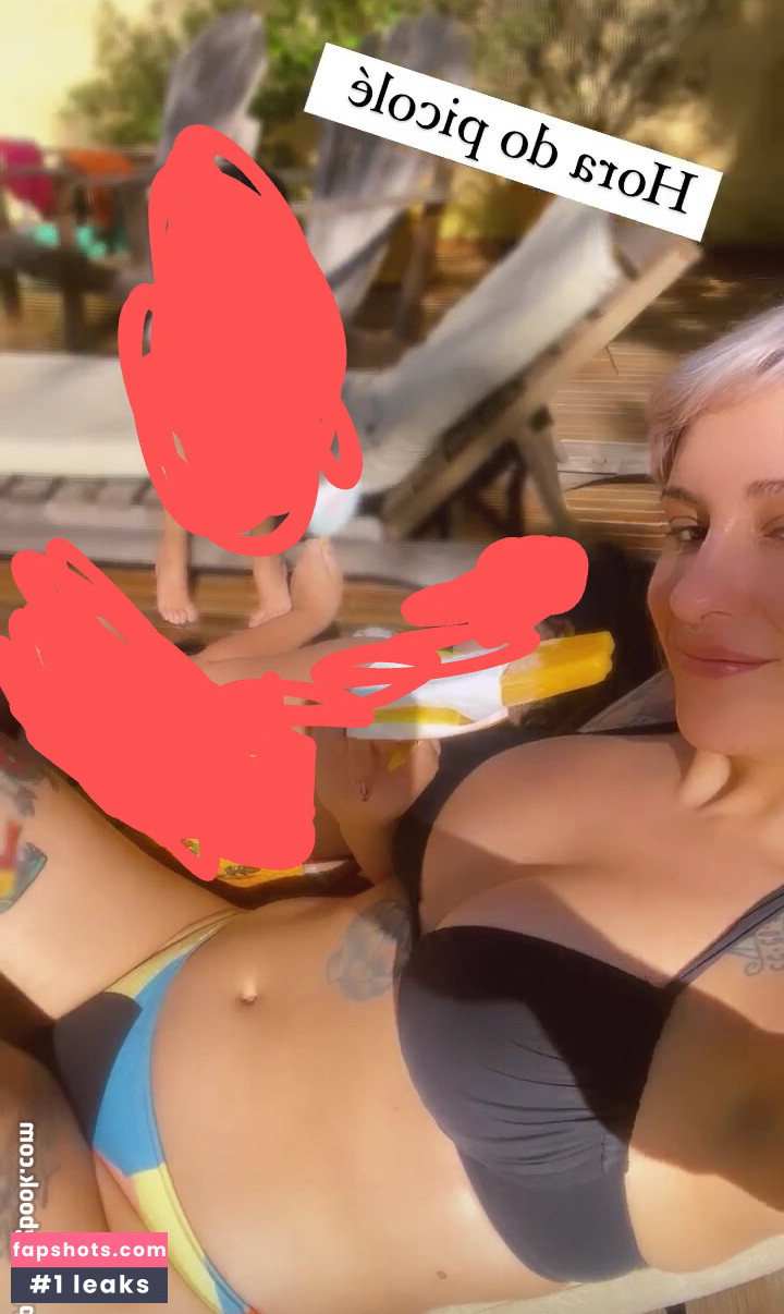 Mariana Ayres gallery photo #14