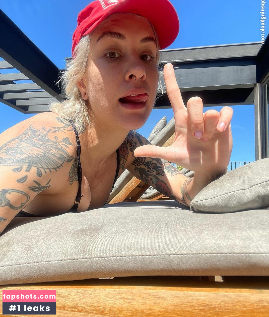 Mariana Ayres gallery photo #26