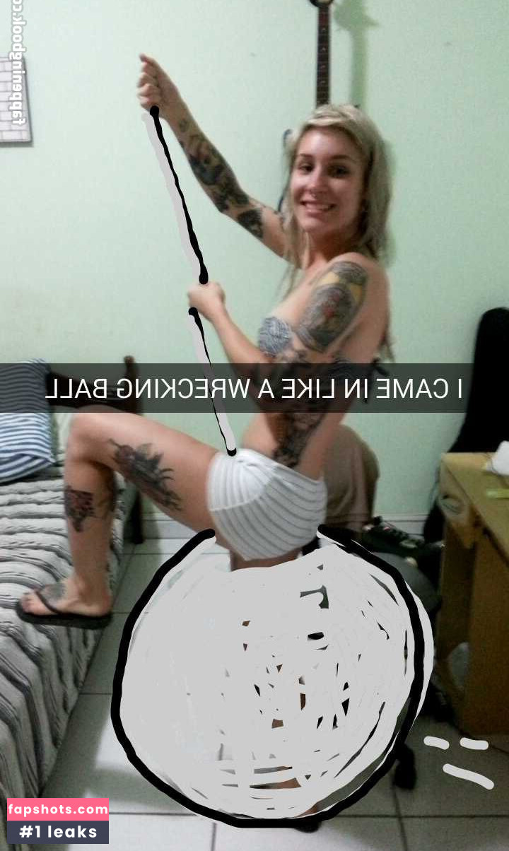 Mariana Ayres nude babe gallery