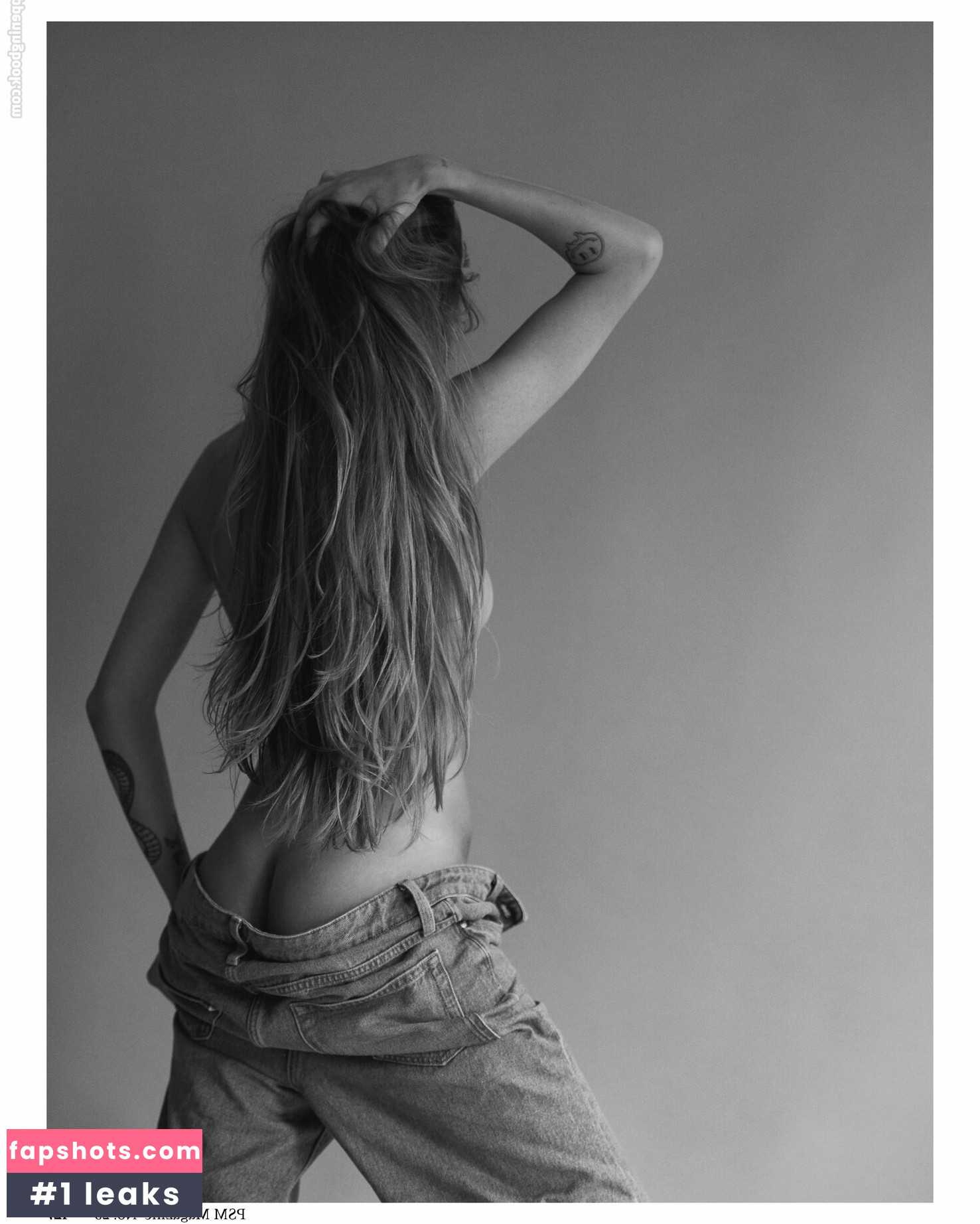 Mariana Ferreira gallery photo #15