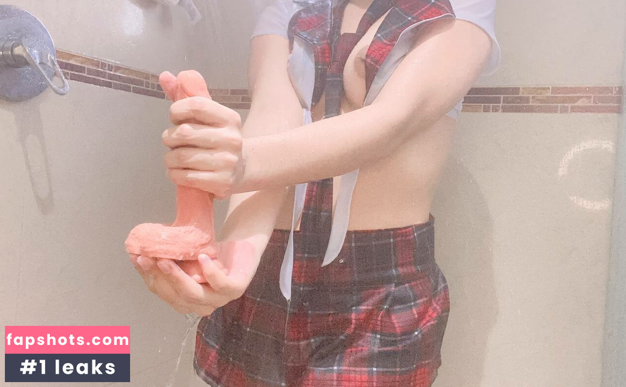 Mariana Kuyuri gallery photo #5