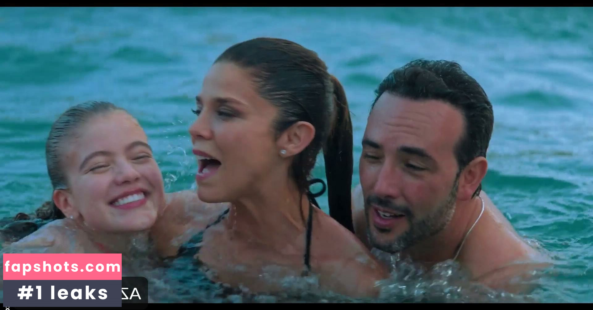 Mariana Mozo gallery photo #14