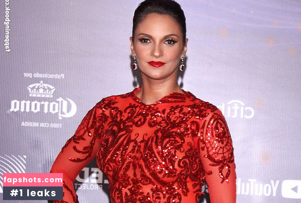 Mariana Seoane gallery photo #19