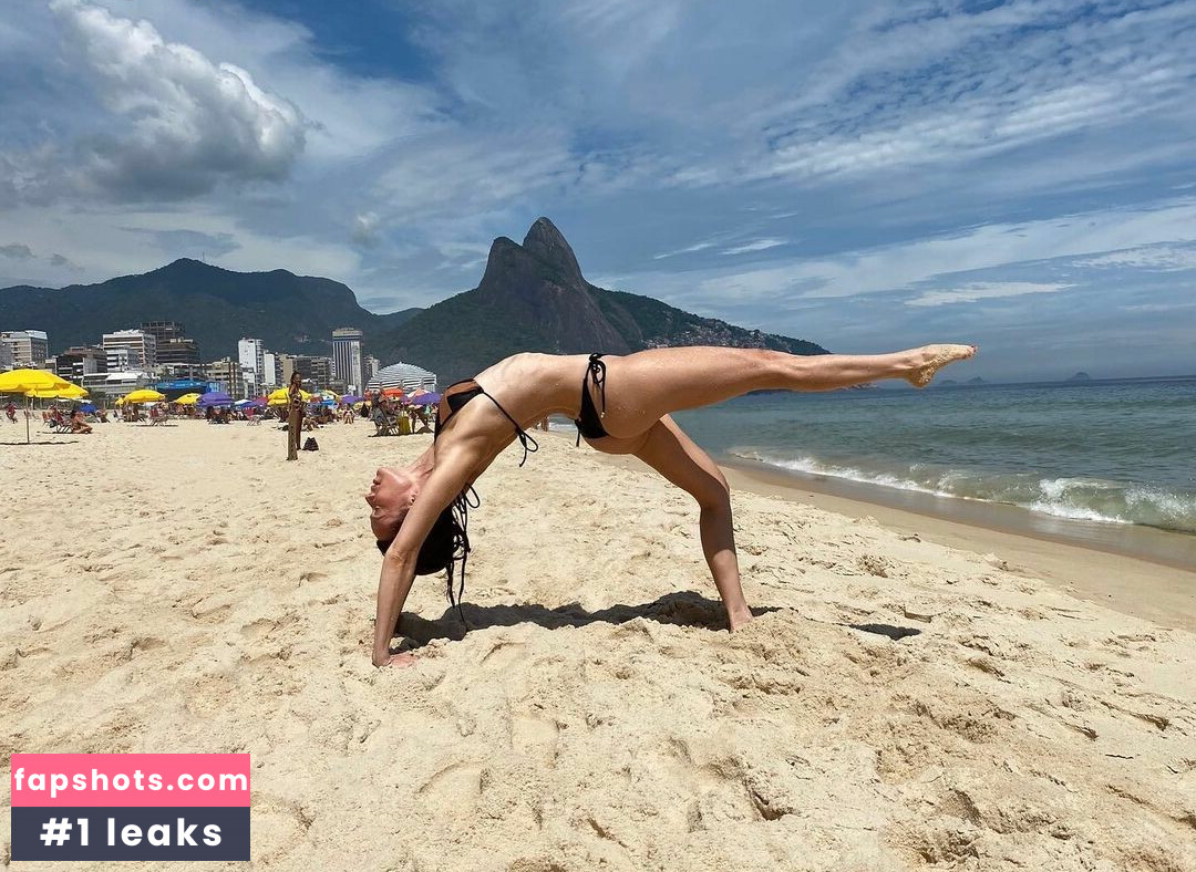 Mariana Ximenes gallery photo #44