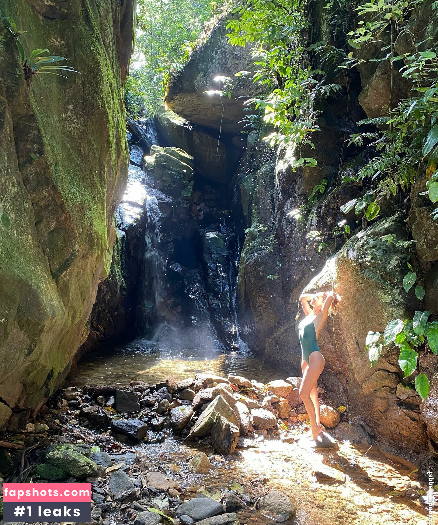 Mariana Ximenes gallery photo #60