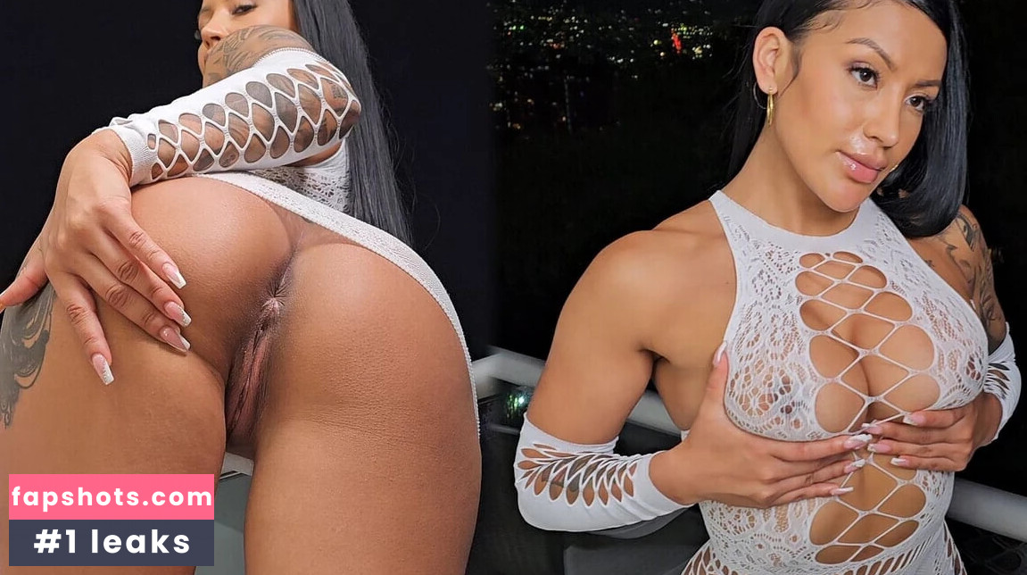 marianacast nude babe gallery