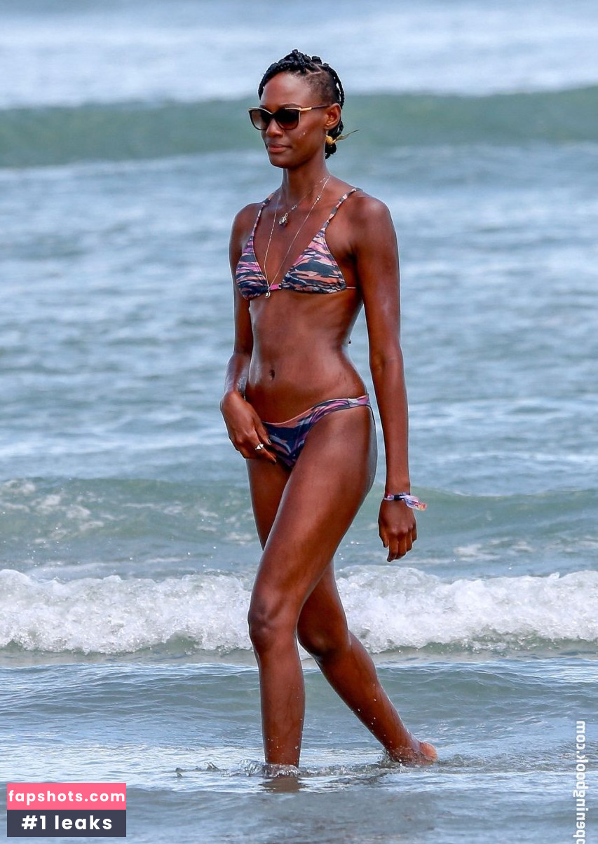 Mariane Calazan gallery photo #29