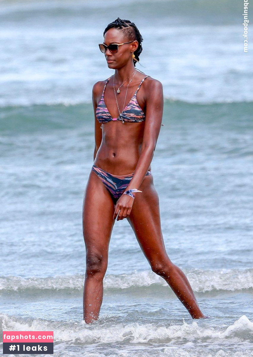 Mariane Calazan gallery photo #50