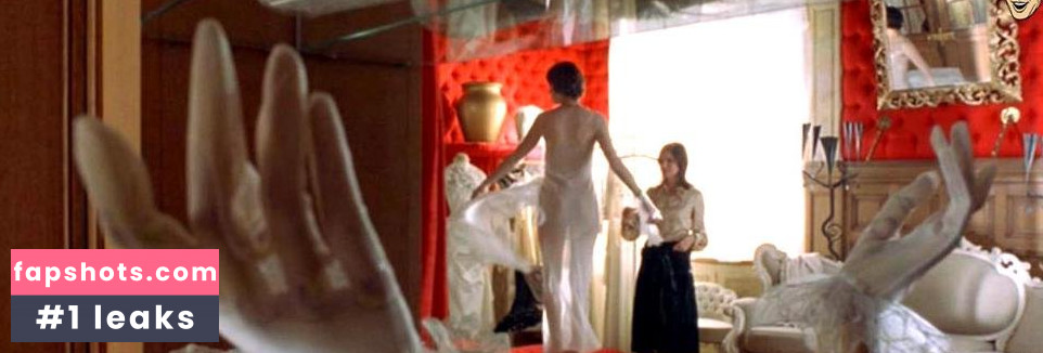 Marianne Denicourt gallery photo #8