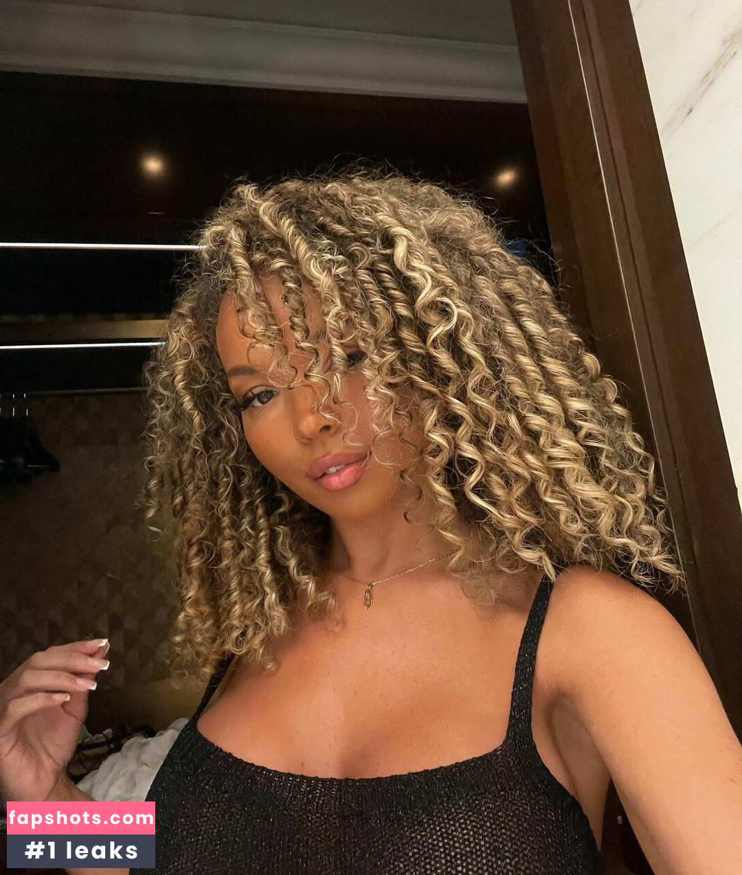 maribellenaomi Nude Leaks OnlyFans Photos #2 - LeakJerk