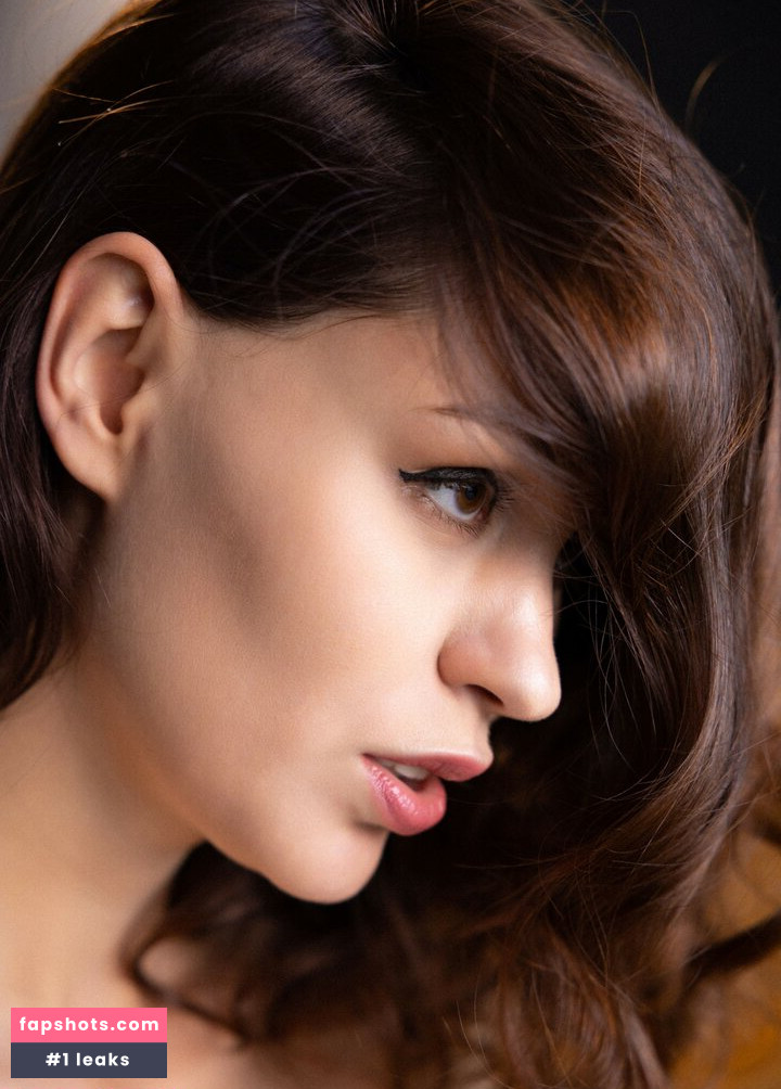 Marie Berger gallery photo #680