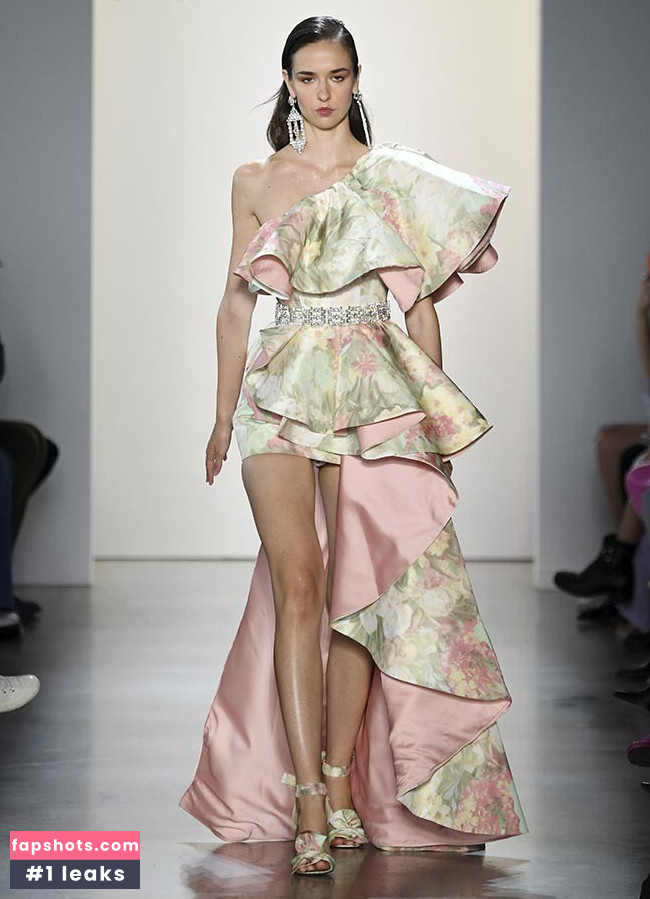 Marie Boitte gallery photo #19