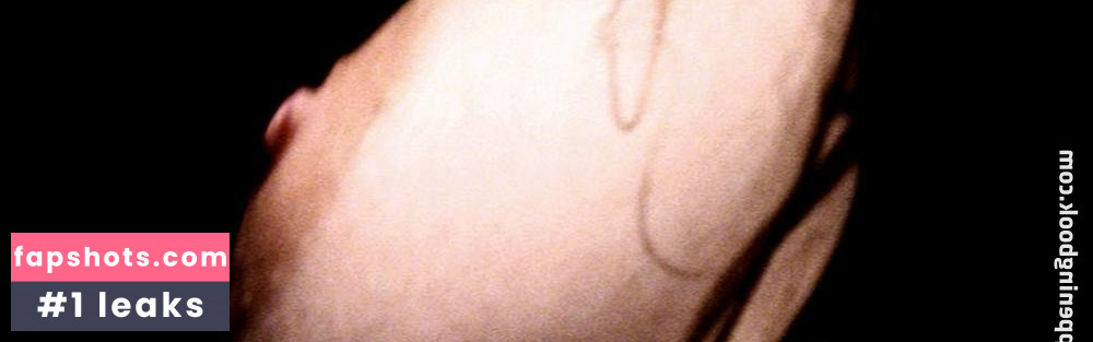 Marie Bos gallery photo #6