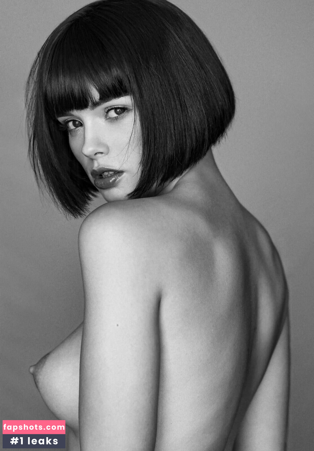 Marie Grippon gallery photo #37