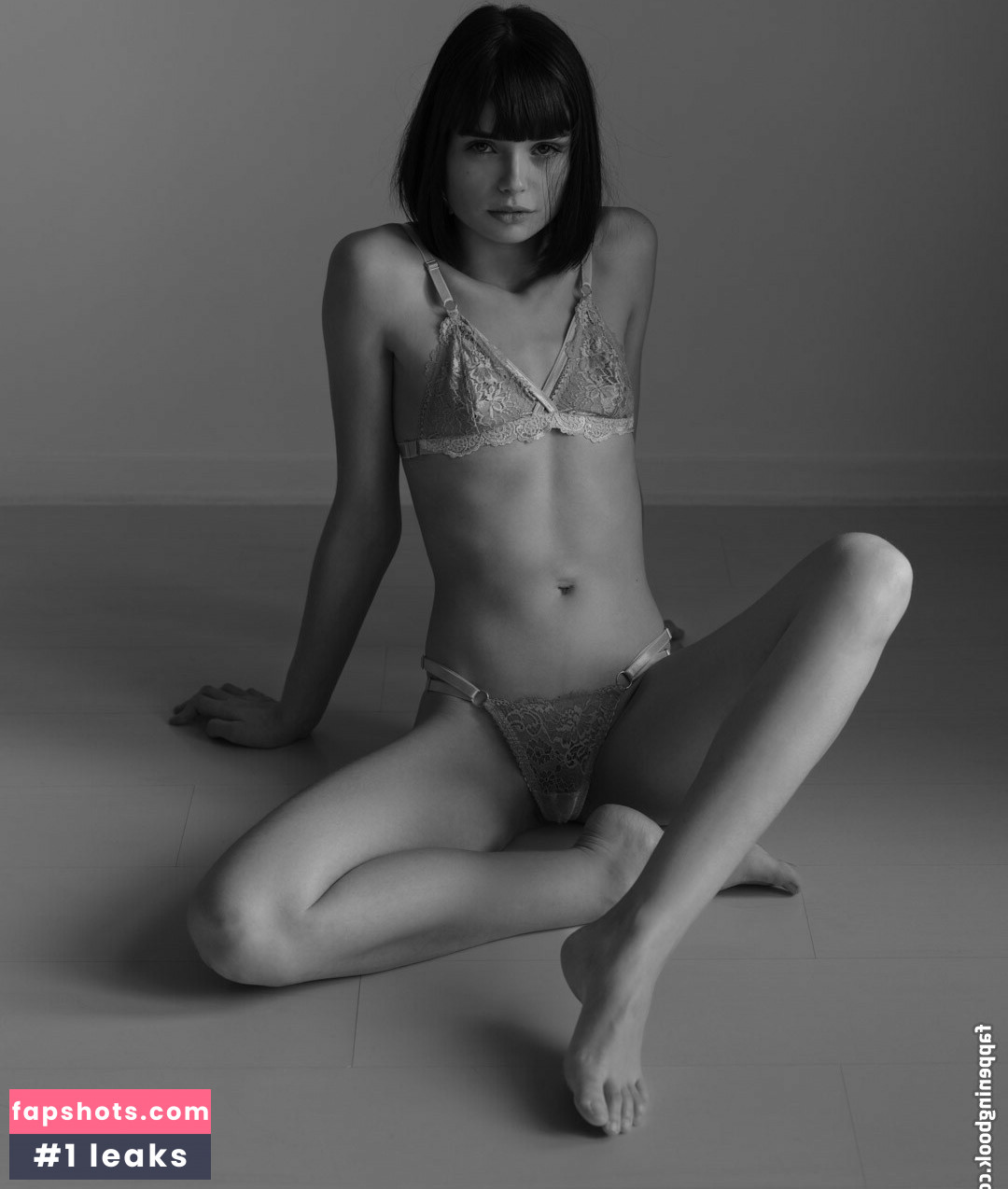 Marie Grippon gallery photo #75