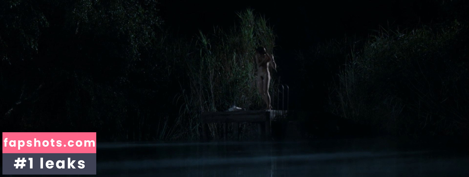 Marie-Josée Croze gallery photo #16