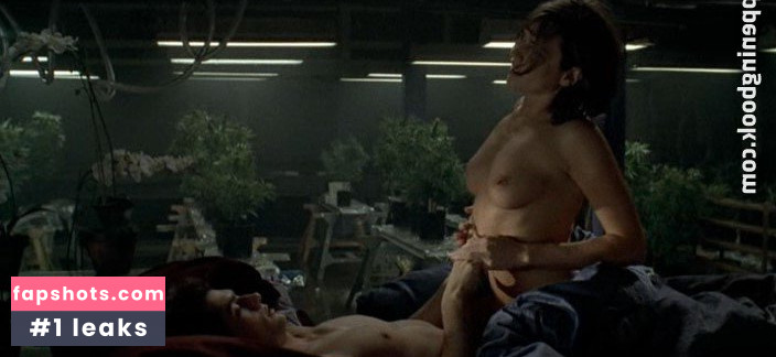 Marie-Josée Croze gallery photo #22