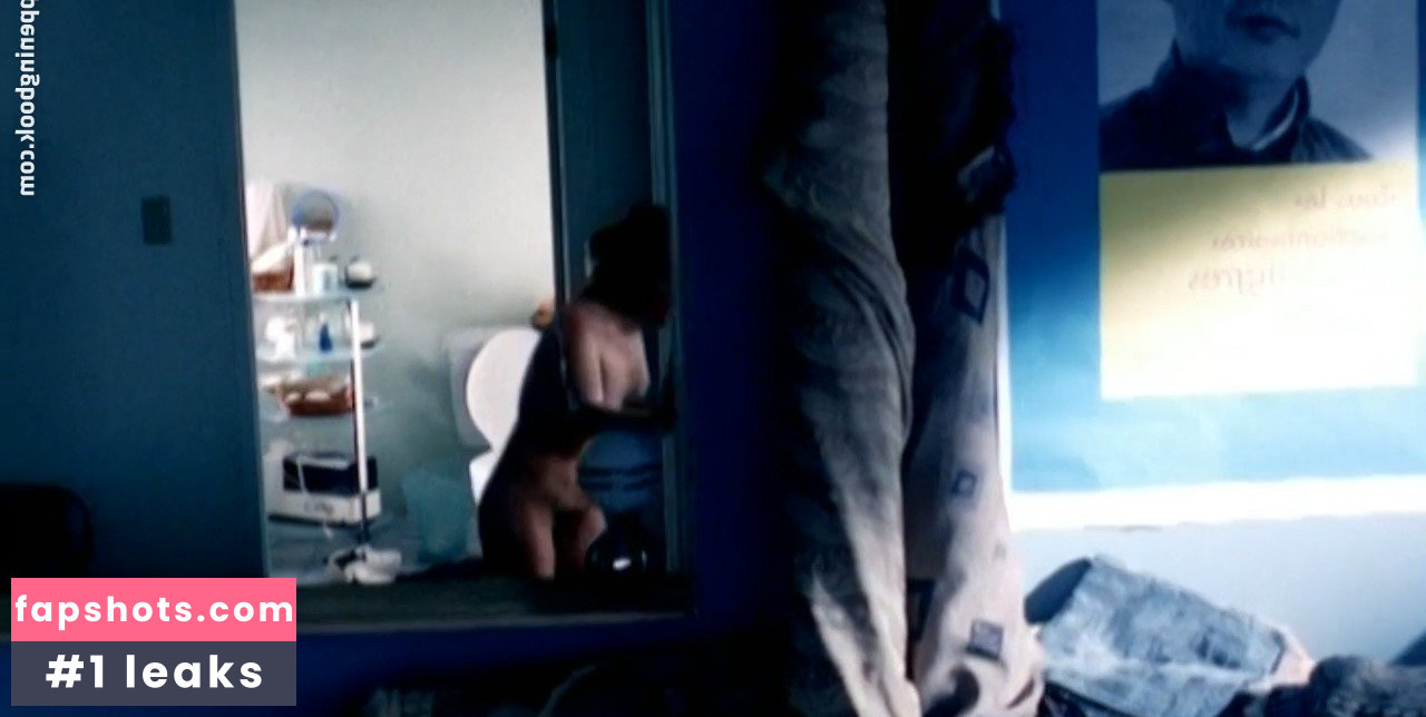 Marie-Josée Croze gallery photo #25