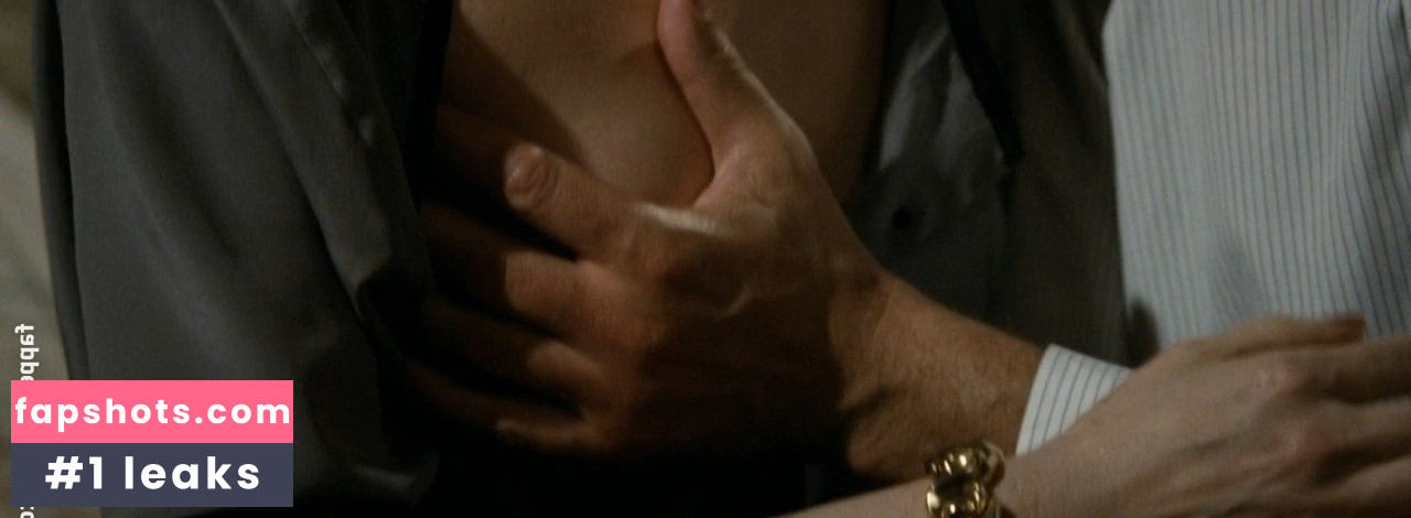 Marie-Josée Croze gallery photo #26