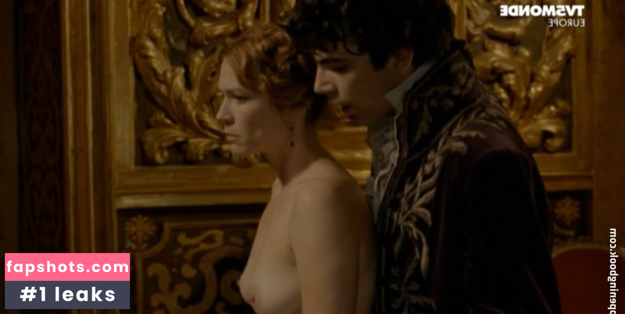 Marie-Josée Croze gallery photo #32