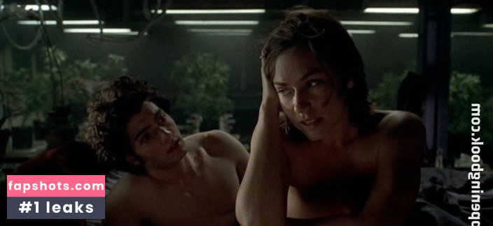 Marie-Josée Croze gallery photo #37