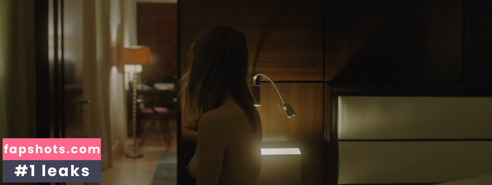 Marie-Josée Croze gallery photo #5