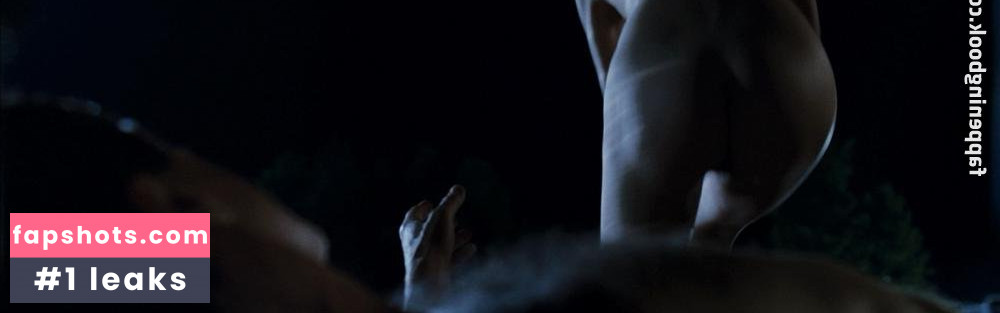 Marie-Josée Croze gallery photo #43