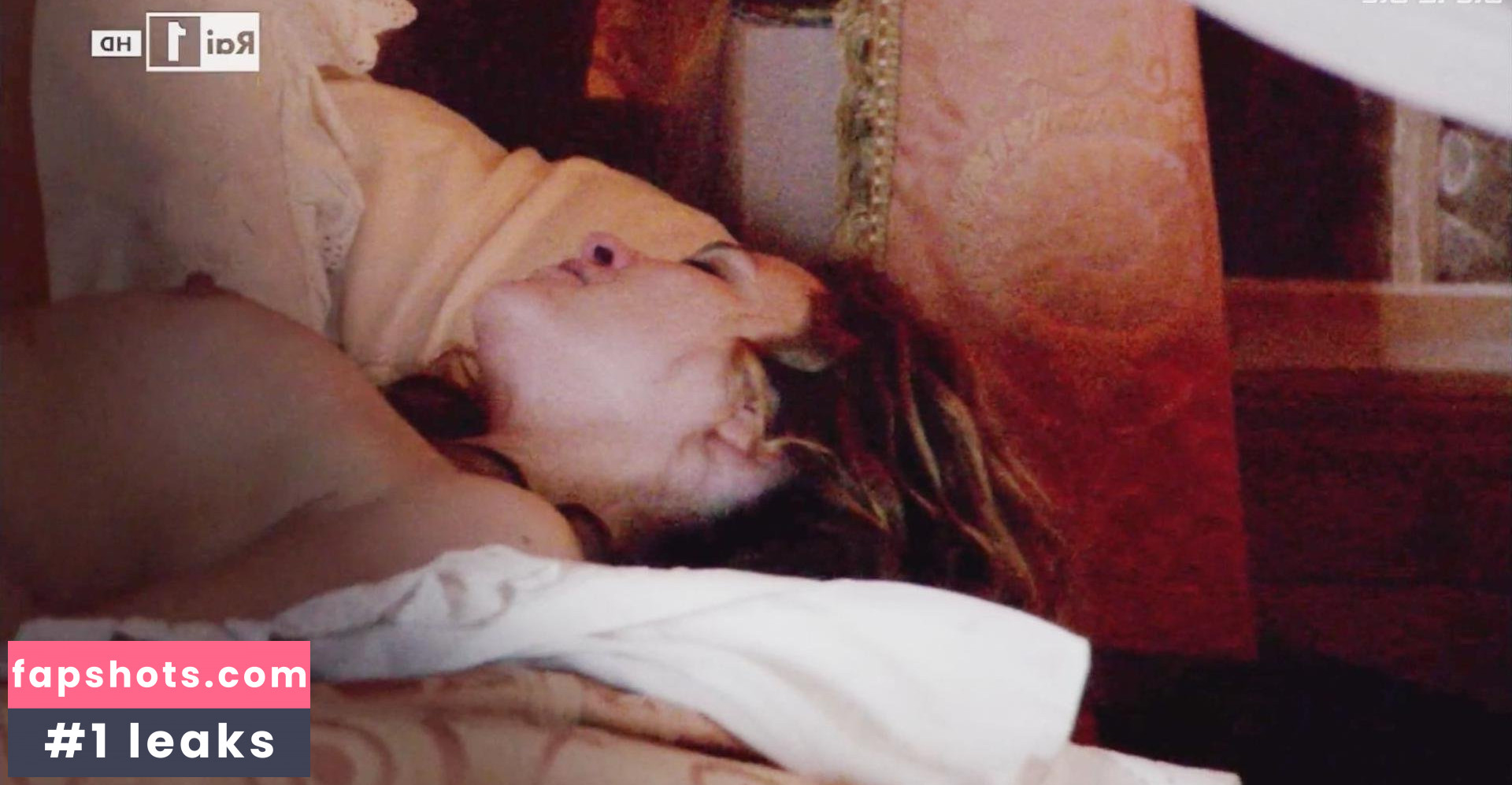 Marie-Josée Croze gallery photo #70