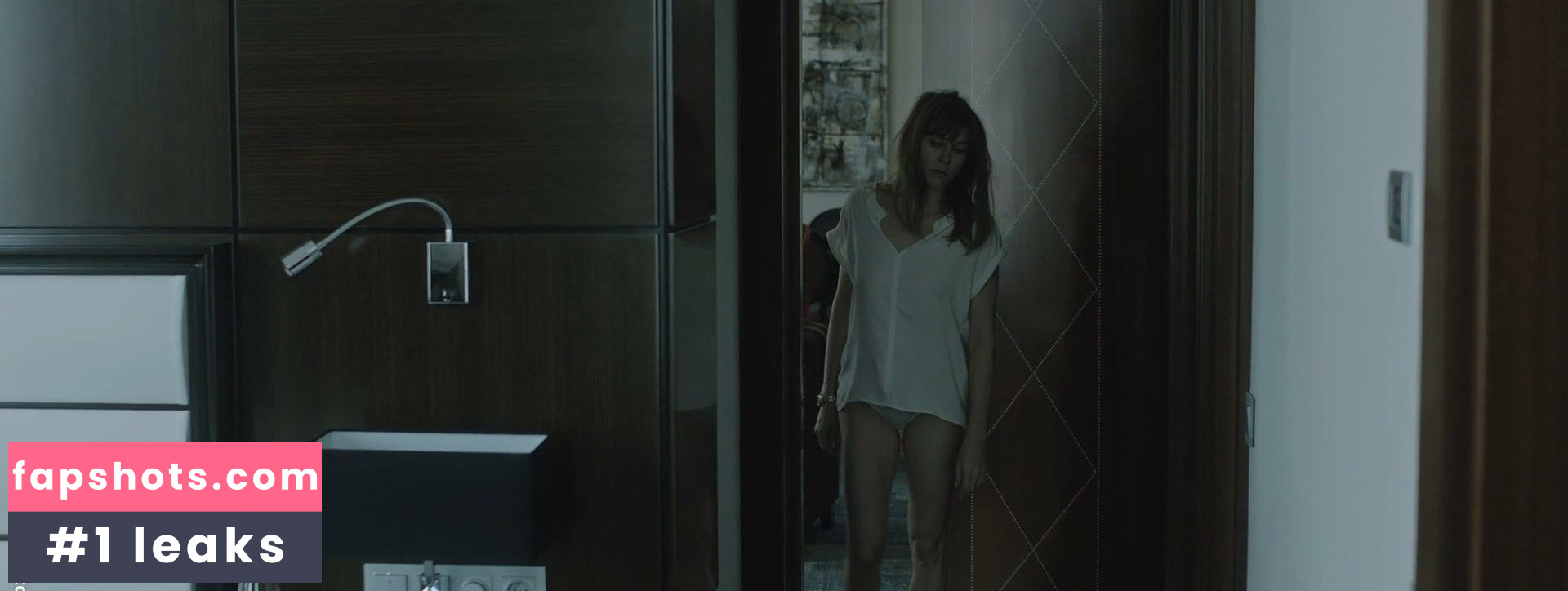 Marie-Josée Croze gallery photo #8