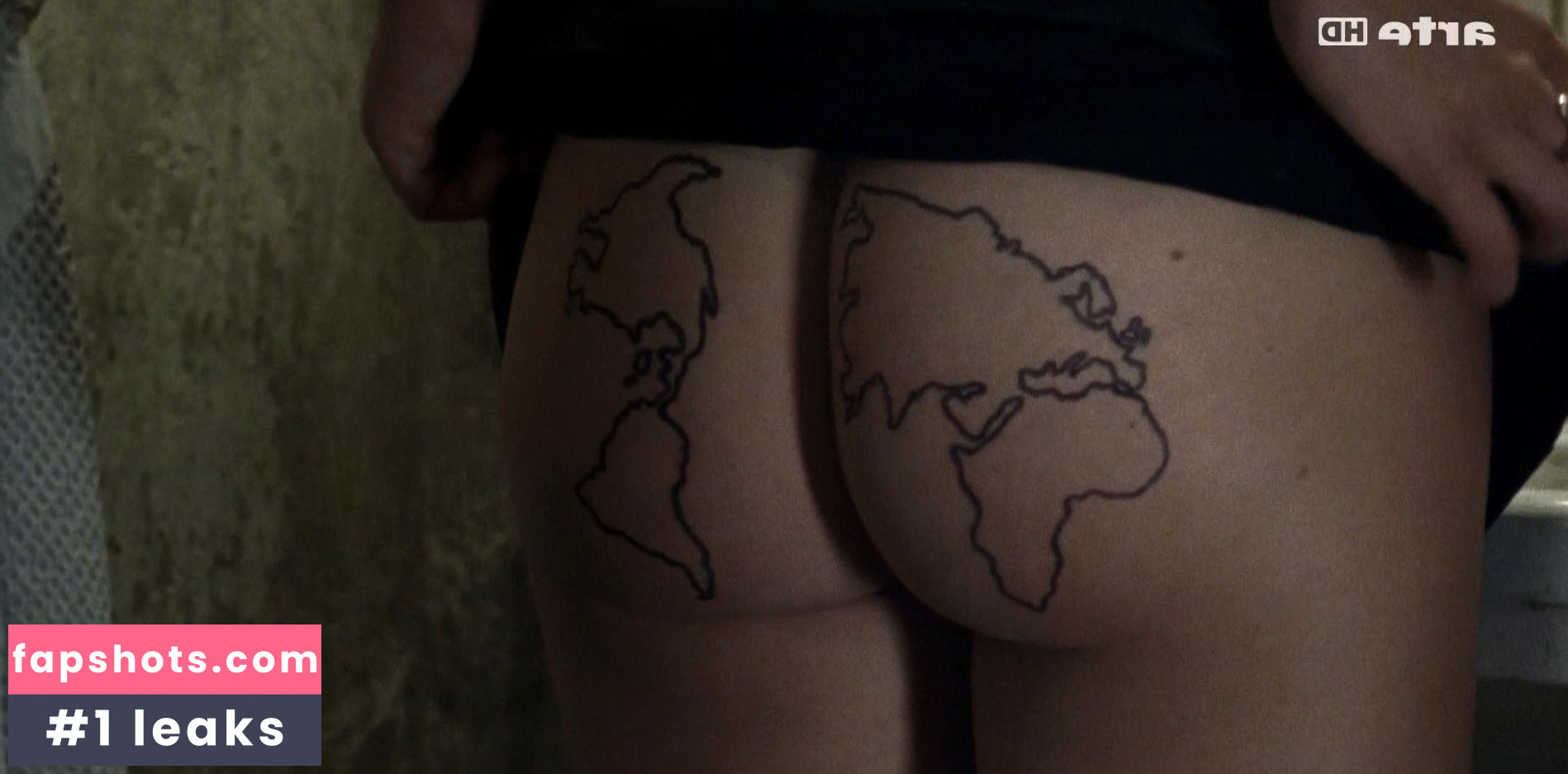 Marie Kremer gallery photo #4