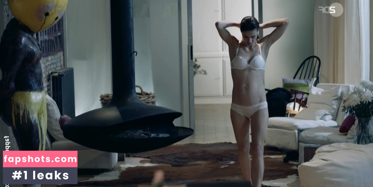 Marie Rönnebeck gallery photo #2