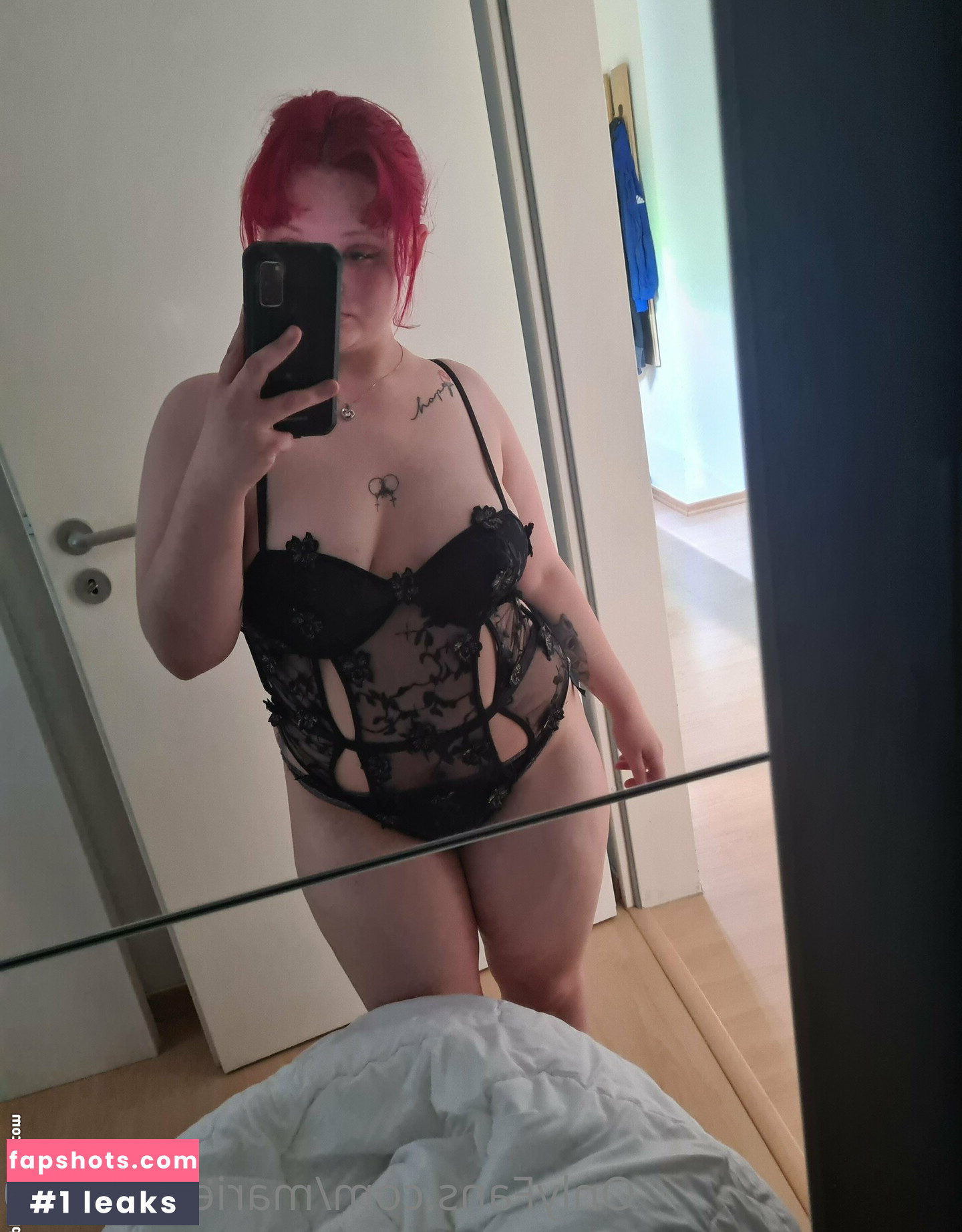 marie_snow00 nude babe gallery